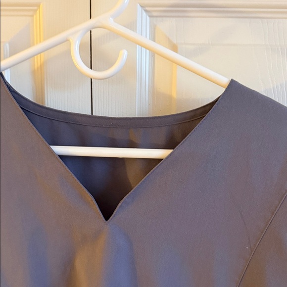 Gray Scrub Set - Picture 7 of 9